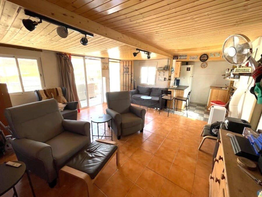 4 soveværelse Finca/Landehus til salg i Bonares med swimmingpool garage - € 220.000 (Ref: 10051891)