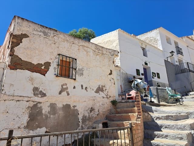 Casa em Banda para venda em Alora - 70 000 € (Ref: 10111198)