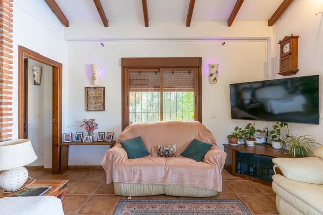 4 Zimmer Villa zu verkaufen in Valle de Abdalajís mit Pool Garage - 420.000 € (Ref: 10135202)