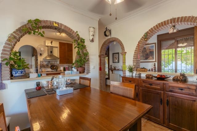 4 Zimmer Villa zu verkaufen in Valle de Abdalajís mit Pool Garage - 420.000 € (Ref: 10135202)