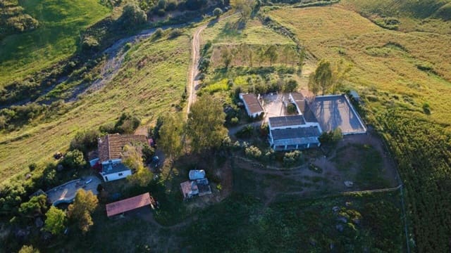 6 bedroom Finca/Country House for sale in Alora with pool garage - € 440,000 (Ref: 10183942)
