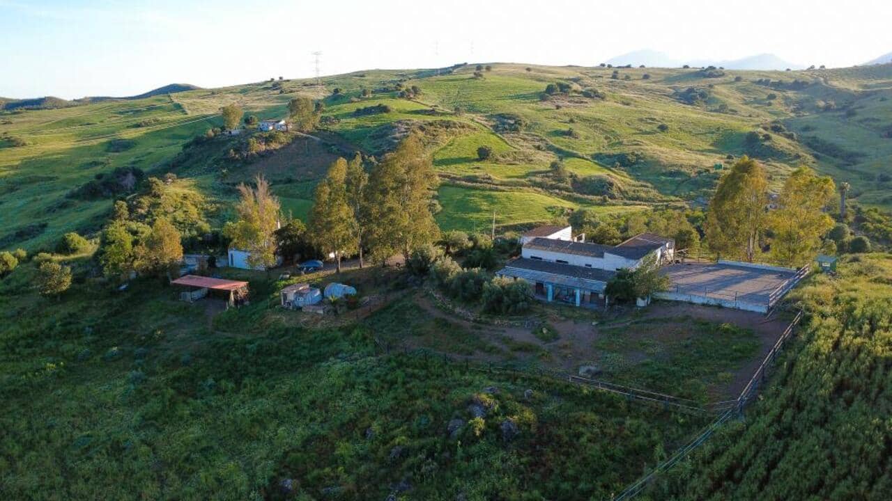 6 bedroom Finca/Country House for sale in Alora with pool garage - € 440,000 (Ref: 10183942)