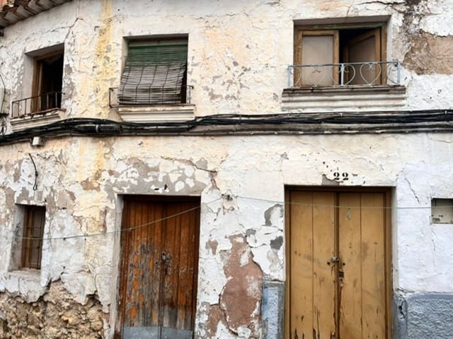 2 slaapkamer Huis te koop in Fuensanta de Martos met zwembad - € 19.500 (Ref: 3954305)