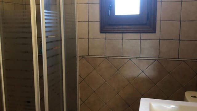 2 sypialnia Finka/Dom wiejski na sprzedaż w Alora z basenem garażem - 235 000 € (Ref: 8064278)