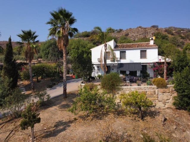 5 bedroom Finca/Country House for sale in Alora with pool garage - € 695,000 (Ref: 8556074)