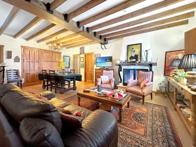 5 bedroom Finca/Country House for sale in Alora with pool garage - € 695,000 (Ref: 8556074)