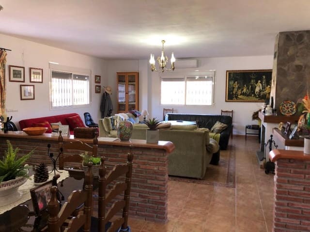 3 soverom Villa til salgs i Alora med garasje - € 370 000 (Ref: 8705755)