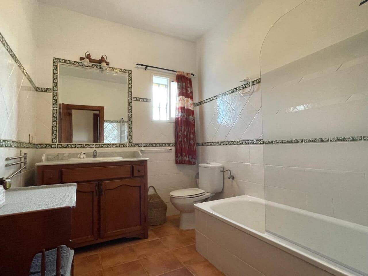 4 soverom Villa til salgs i Alora med svømmebasseng garasje - € 350 000 (Ref: 8776629)