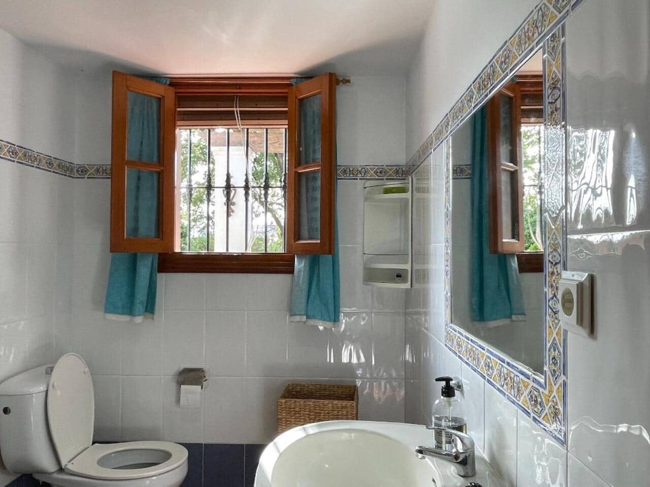 4 soverom Villa til salgs i Alora med svømmebasseng garasje - € 350 000 (Ref: 8776629)