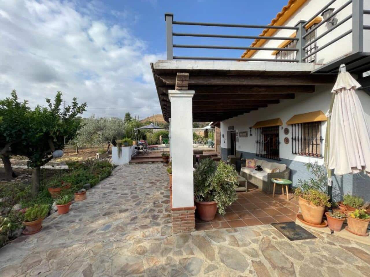 4 soverom Villa til salgs i Alora med svømmebasseng garasje - € 350 000 (Ref: 8776629)