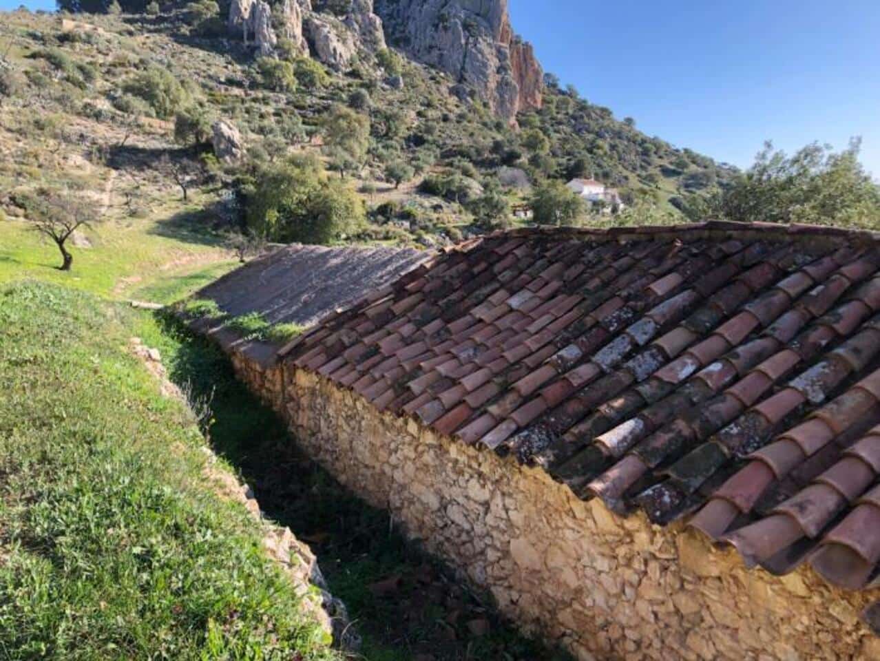 Finca/Landehus til salg i El Chorro med garage - € 127.250 (Ref: 8824073)