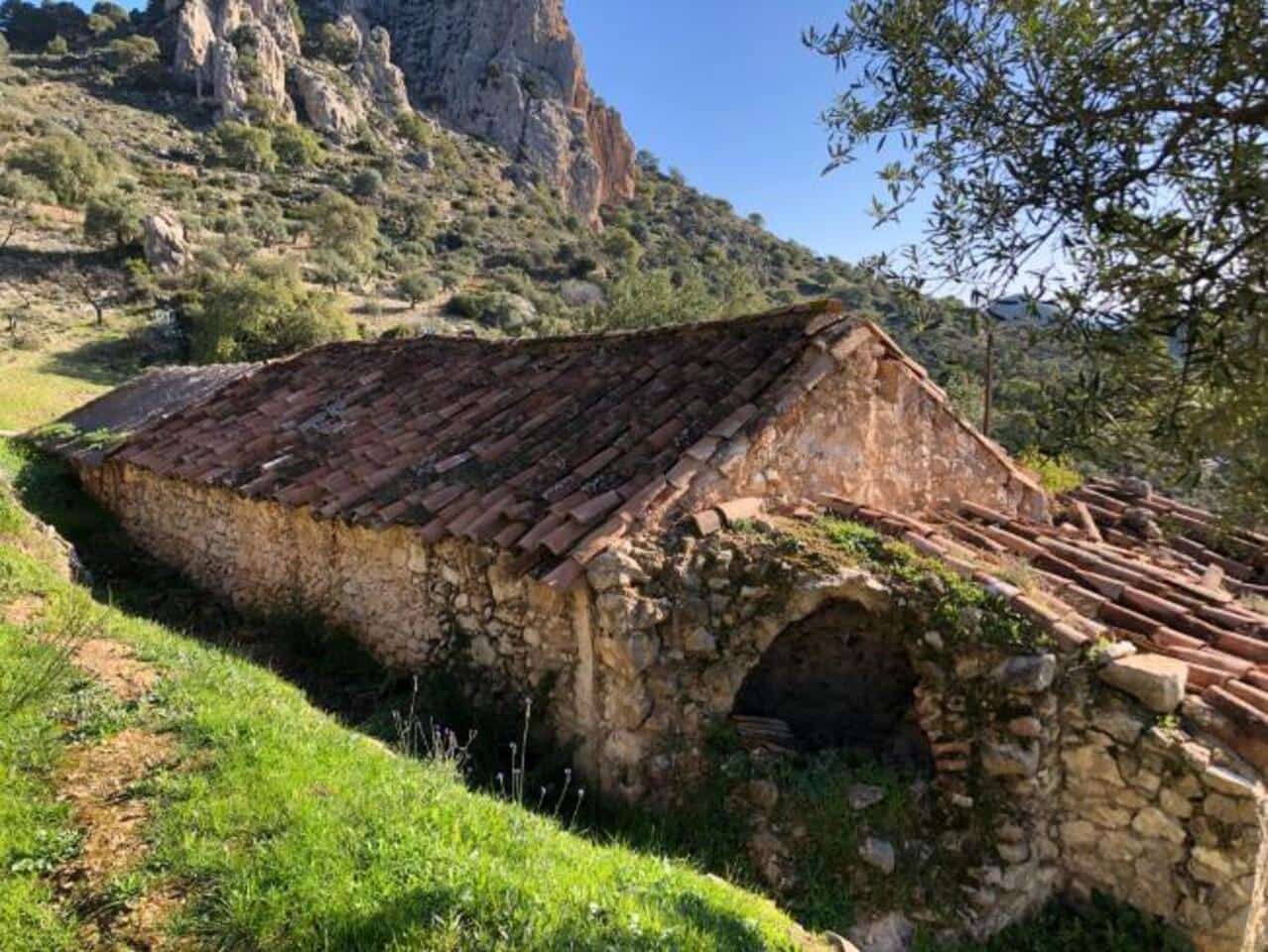 Finca/Landehus til salg i El Chorro med garage - € 127.250 (Ref: 8824073)