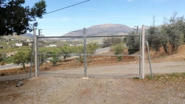 Finca/Herregård til salgs i Alora - € 220 000 (Ref: 8837438)