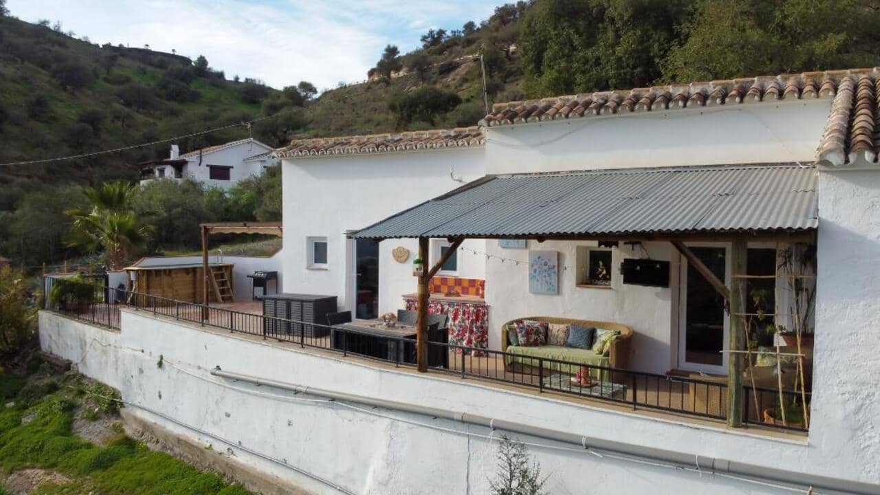 2 quarto Quinta/Casa Rural para venda em El Chorro com piscina - 228 000 € (Ref: 8915842)