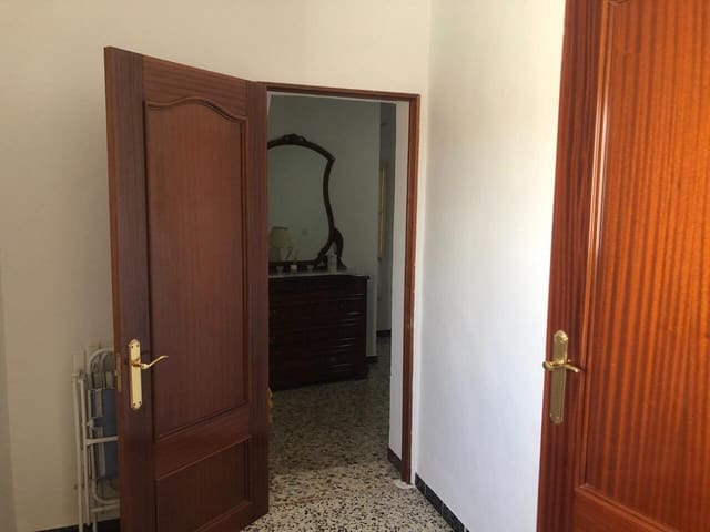 4 soveværelse Byhus til salg i Alora - € 150.000 (Ref: 8915843)