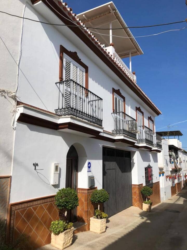 5 soveværelse Byhus til salg i Alora med garage - € 285.000 (Ref: 8952320)