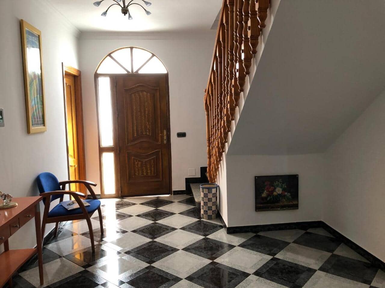 5 soveværelse Byhus til salg i Alora med garage - € 285.000 (Ref: 8952320)