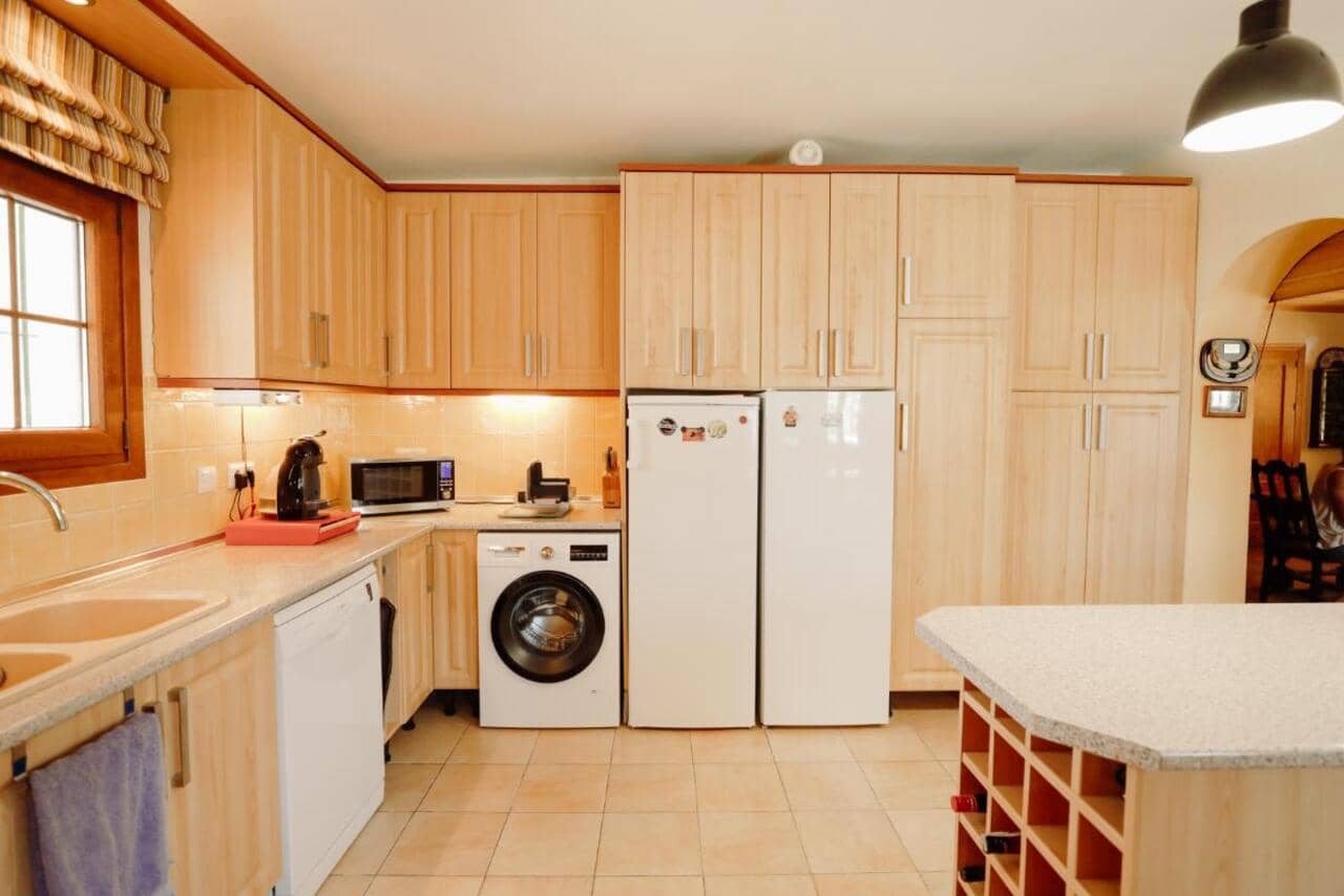 3 soveværelse Finca/Landehus til salg i Alora med swimmingpool garage - € 240.000 (Ref: 9107207)