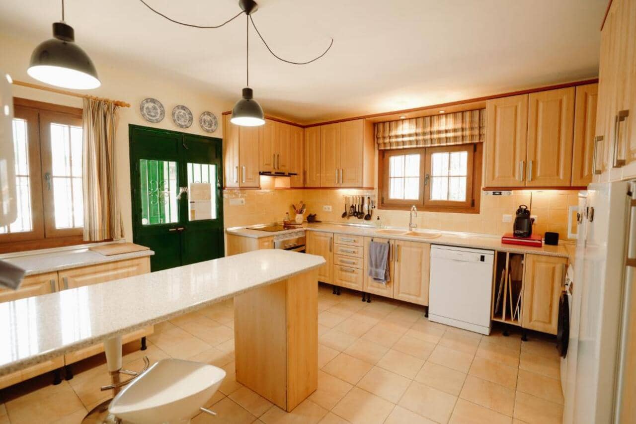 3 soveværelse Finca/Landehus til salg i Alora med swimmingpool garage - € 240.000 (Ref: 9107207)