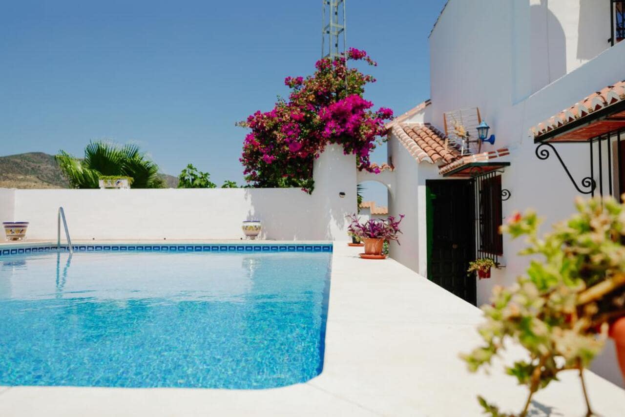 3 soveværelse Finca/Landehus til salg i Alora med swimmingpool garage - € 240.000 (Ref: 9107207)