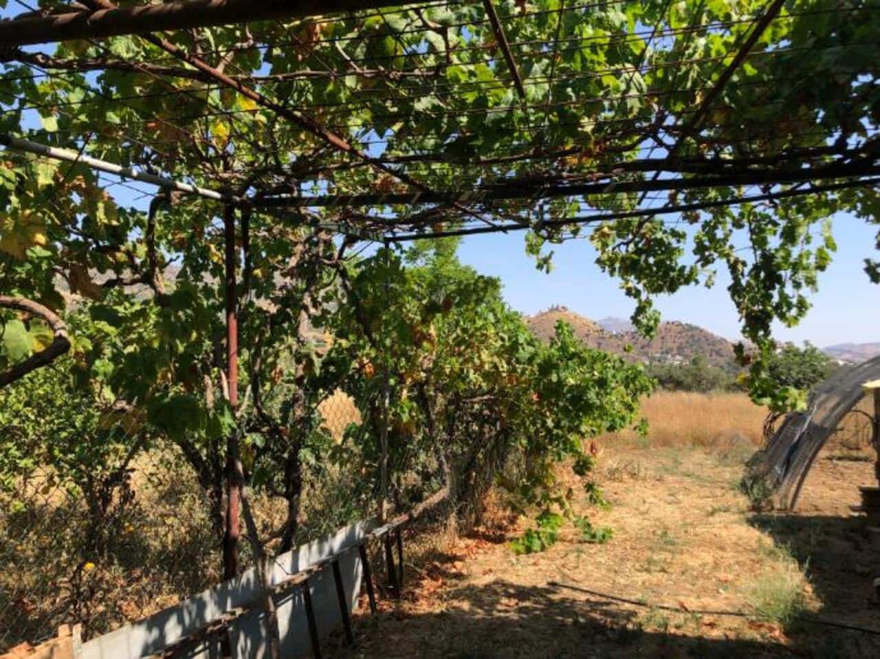 2 sypialnia Finka/Dom wiejski na sprzedaż w Alora z basenem garażem - 260 000 € (Ref: 9123654)