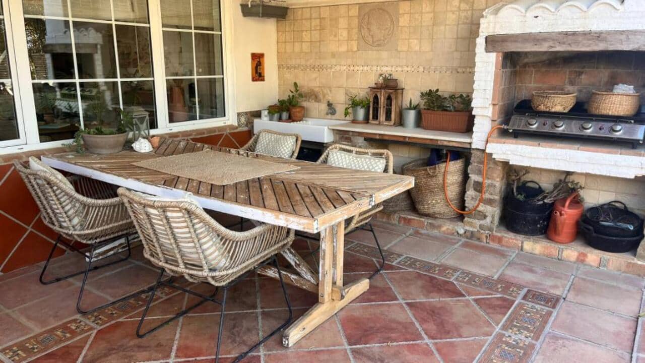 4 bedroom Finca/Country House for sale in Valle de Abdalajis with pool - € 465,000 (Ref: 9227361)