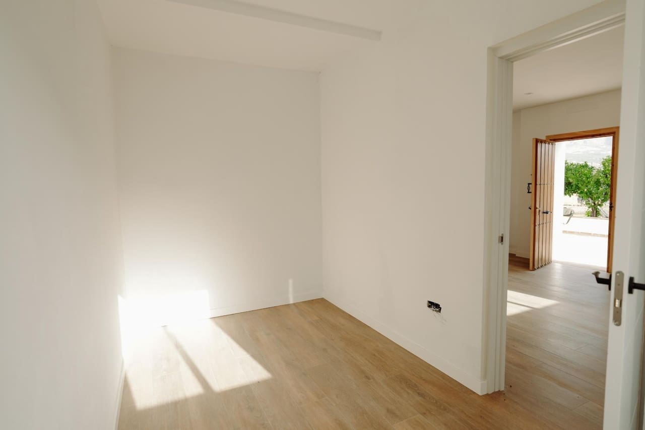 4 soveværelse Finca/Landehus til salg i Alora med swimmingpool garage - € 345.000 (Ref: 9246065)