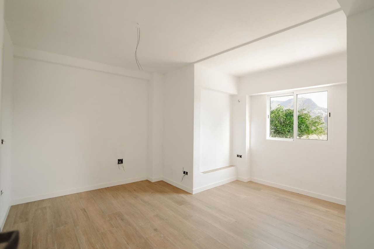 4 soveværelse Finca/Landehus til salg i Alora med swimmingpool garage - € 345.000 (Ref: 9246065)