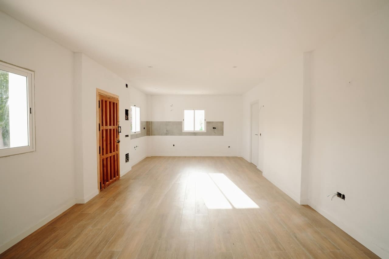 4 soveværelse Finca/Landehus til salg i Alora med swimmingpool garage - € 345.000 (Ref: 9246065)