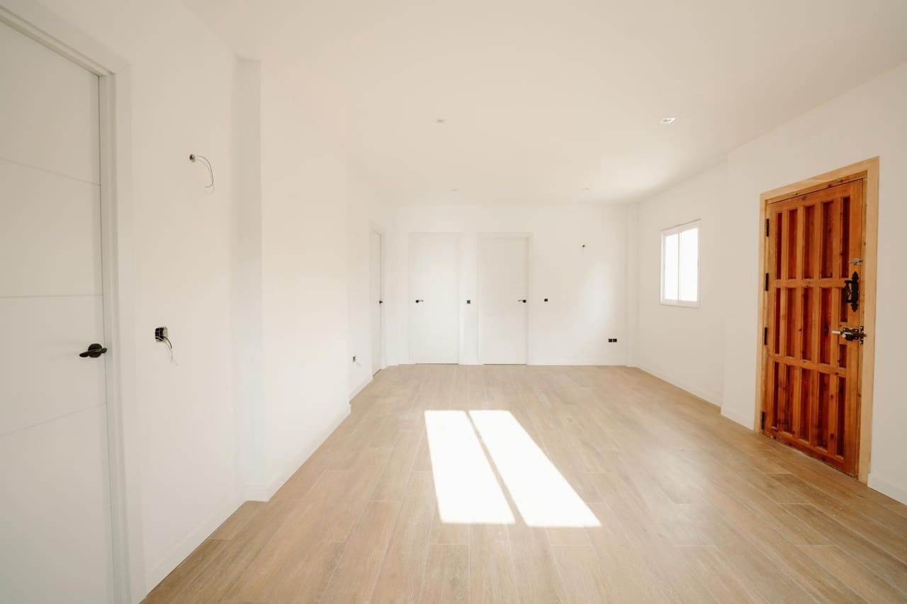 4 soveværelse Finca/Landehus til salg i Alora med swimmingpool garage - € 345.000 (Ref: 9246065)