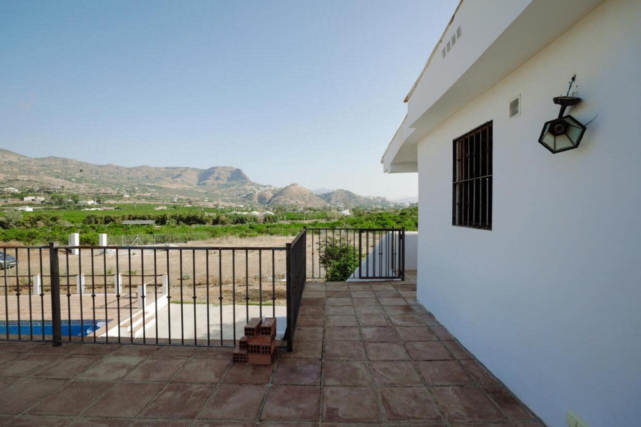 4 soveværelse Finca/Landehus til salg i Alora med swimmingpool garage - € 345.000 (Ref: 9246065)