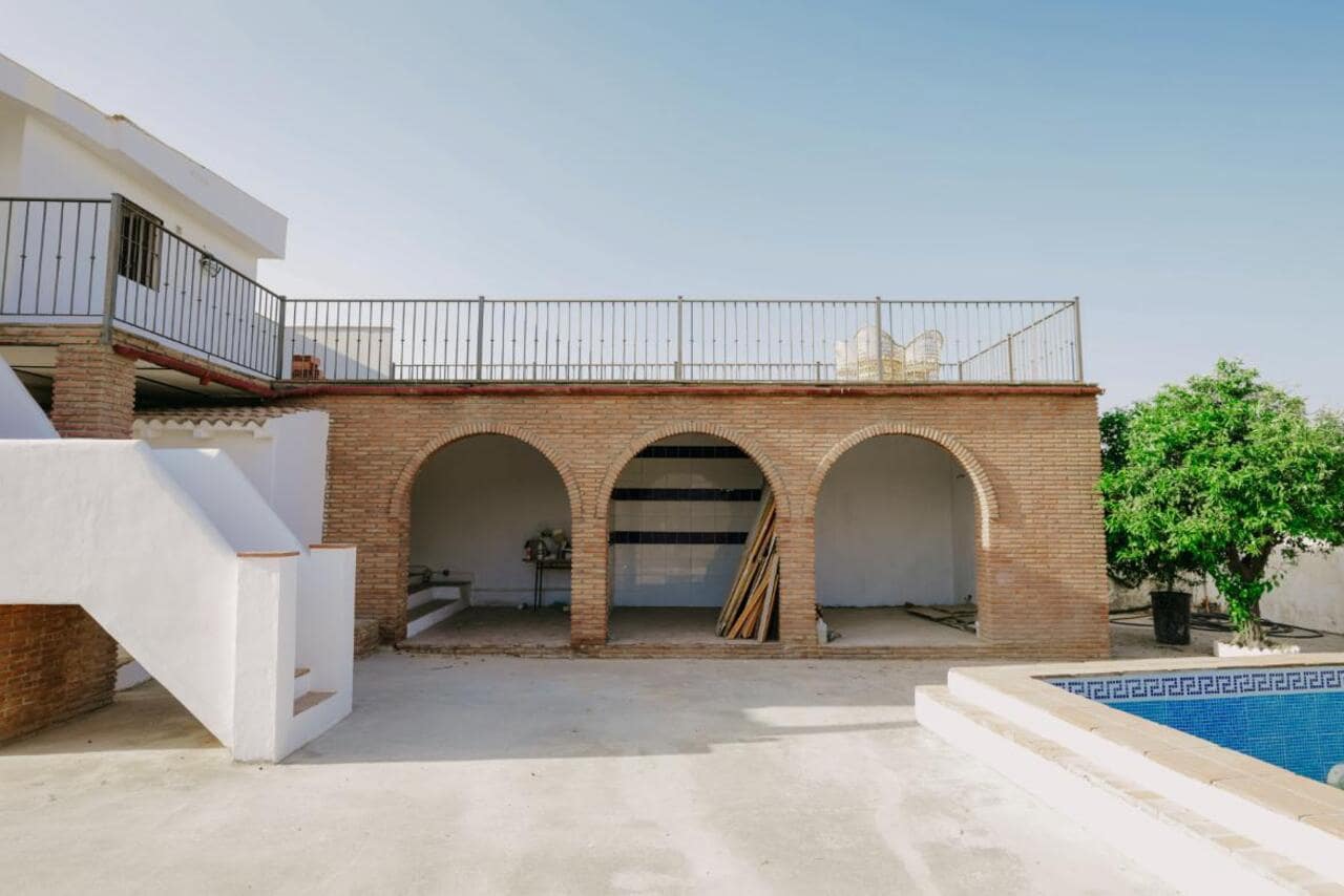 4 soveværelse Finca/Landehus til salg i Alora med swimmingpool garage - € 345.000 (Ref: 9246065)