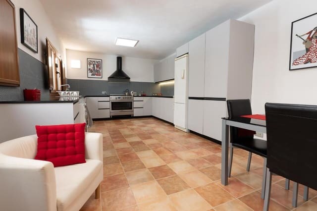 4 makuuhuone Maalaistalo myytävänä paikassa Alora mukana uima-altaan 
autotalli - 399 000 € (Ref: 9352095)