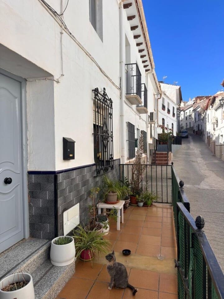 5 sovrum Hus till salu i Alora med garage - 147 500 € (Ref: 9352096)