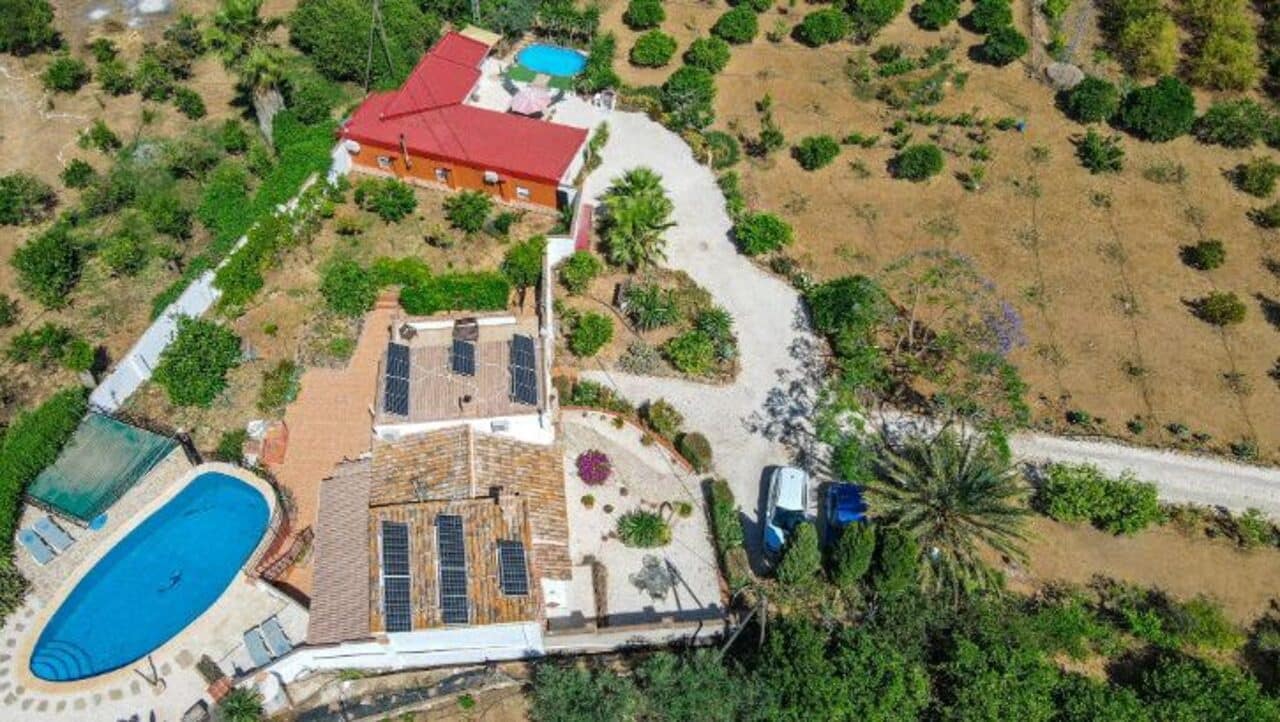 5 makuuhuone Maalaistalo myytävänä paikassa Alora mukana uima-altaan 
autotalli - 499 000 € (Ref: 9444873)