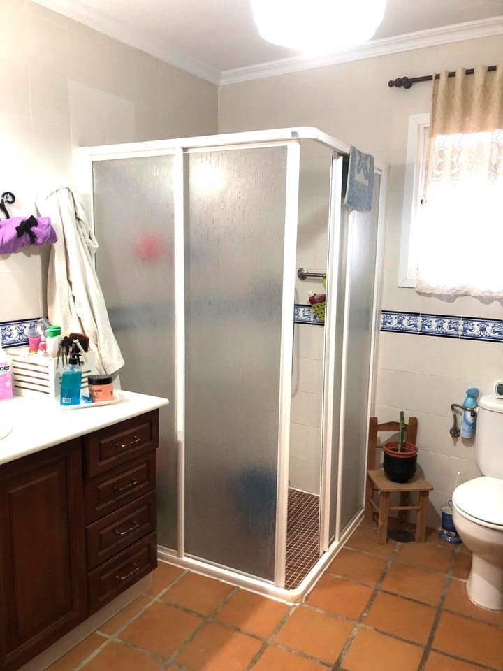 3 sypialnia Willa na sprzedaż w Alora z basenem garażem - 390 000 € (Ref: 9449684)