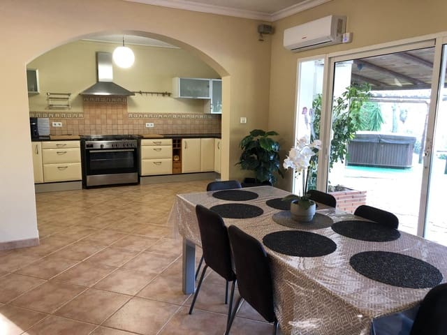 3 bedroom Villa for sale in Valle de Abdalajís with pool garage - € 350,000 (Ref: 9500735)