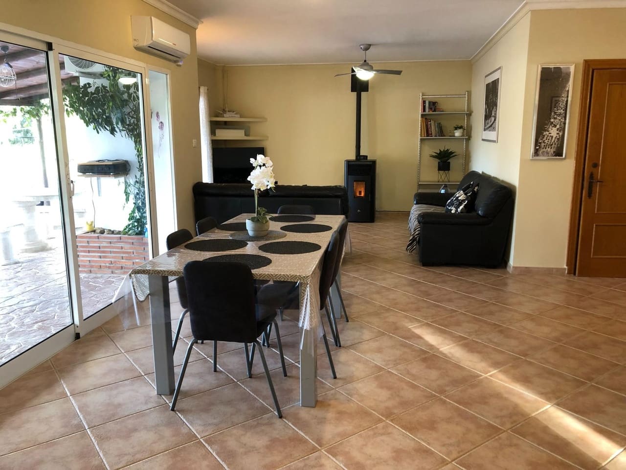 3 bedroom Villa for sale in Valle de Abdalajis with pool garage - € 350,000 (Ref: 9500735)