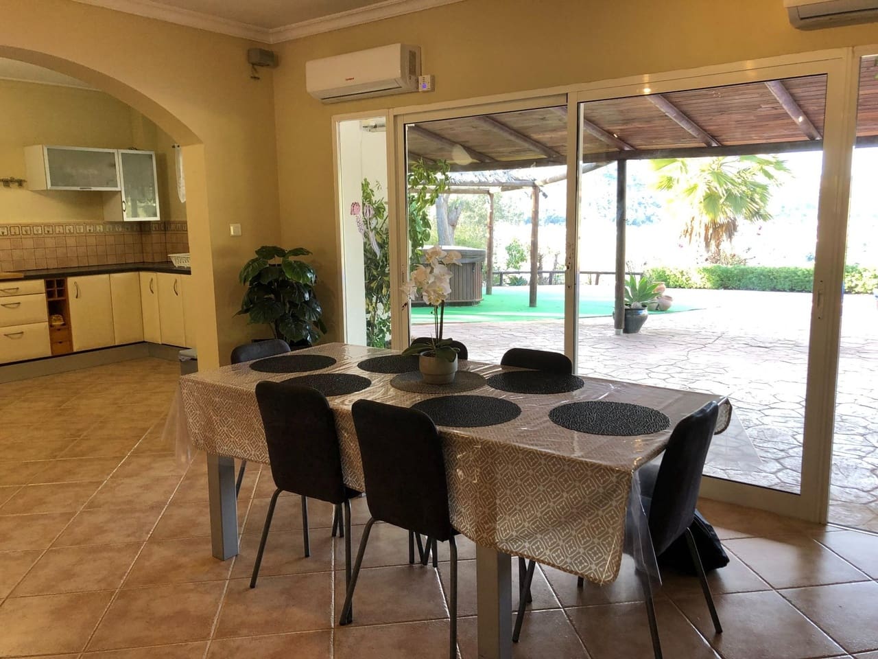 3 bedroom Villa for sale in Valle de Abdalajis with pool garage - € 350,000 (Ref: 9500735)