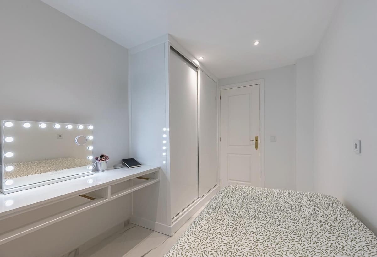 3 soverom Leilighet til salgs i Nueva Andalucia med svømmebasseng - € 730 000 (Ref: 9542451)