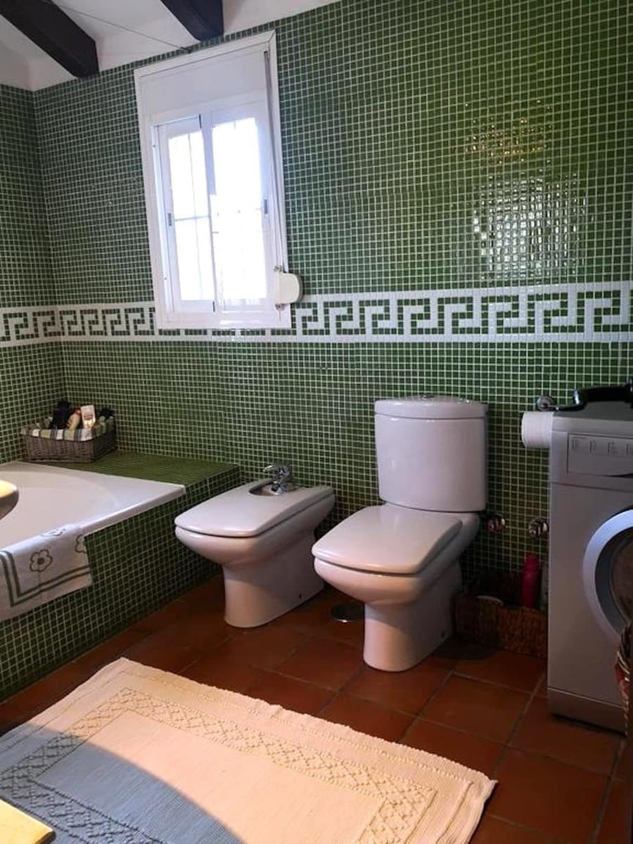 4 sypialnia Finka/Dom wiejski na sprzedaż w Estepona z basenem - 1 300 000 € (Ref: 9542453)