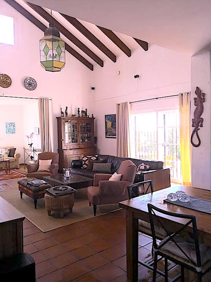 4 sypialnia Finka/Dom wiejski na sprzedaż w Estepona z basenem - 1 300 000 € (Ref: 9542453)