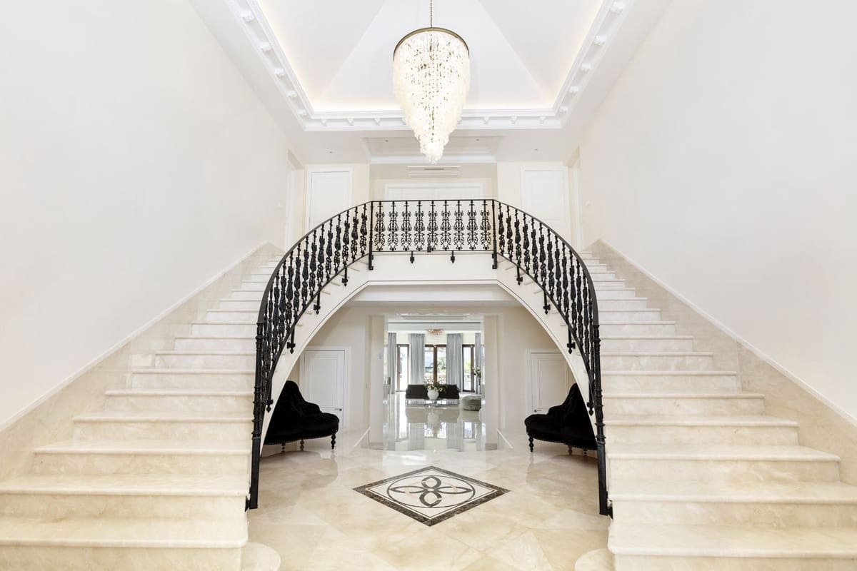 8 Zimmer Villa zu verkaufen in Golden Mile mit Pool - 11.950.000 € (Ref: 9542454)