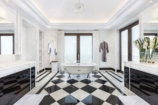 8 Zimmer Villa zu verkaufen in Sierra Blanca, Marbella mit Pool - 11.950.000 € (Ref: 9542454)