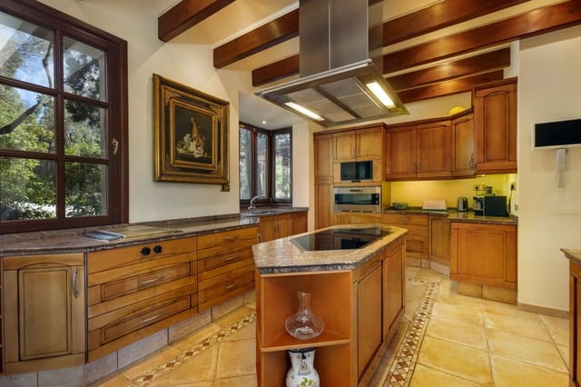 8 soverom Villa til salgs i La Zagaleta, Benahavís med svømmebasseng - € 5 850 000 (Ref: 9542455)