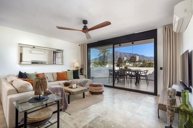 4 chambre Penthouse à vendre à Nueva Andalucia, Marbella avec piscine - 995 000 € (Ref: 9542463)