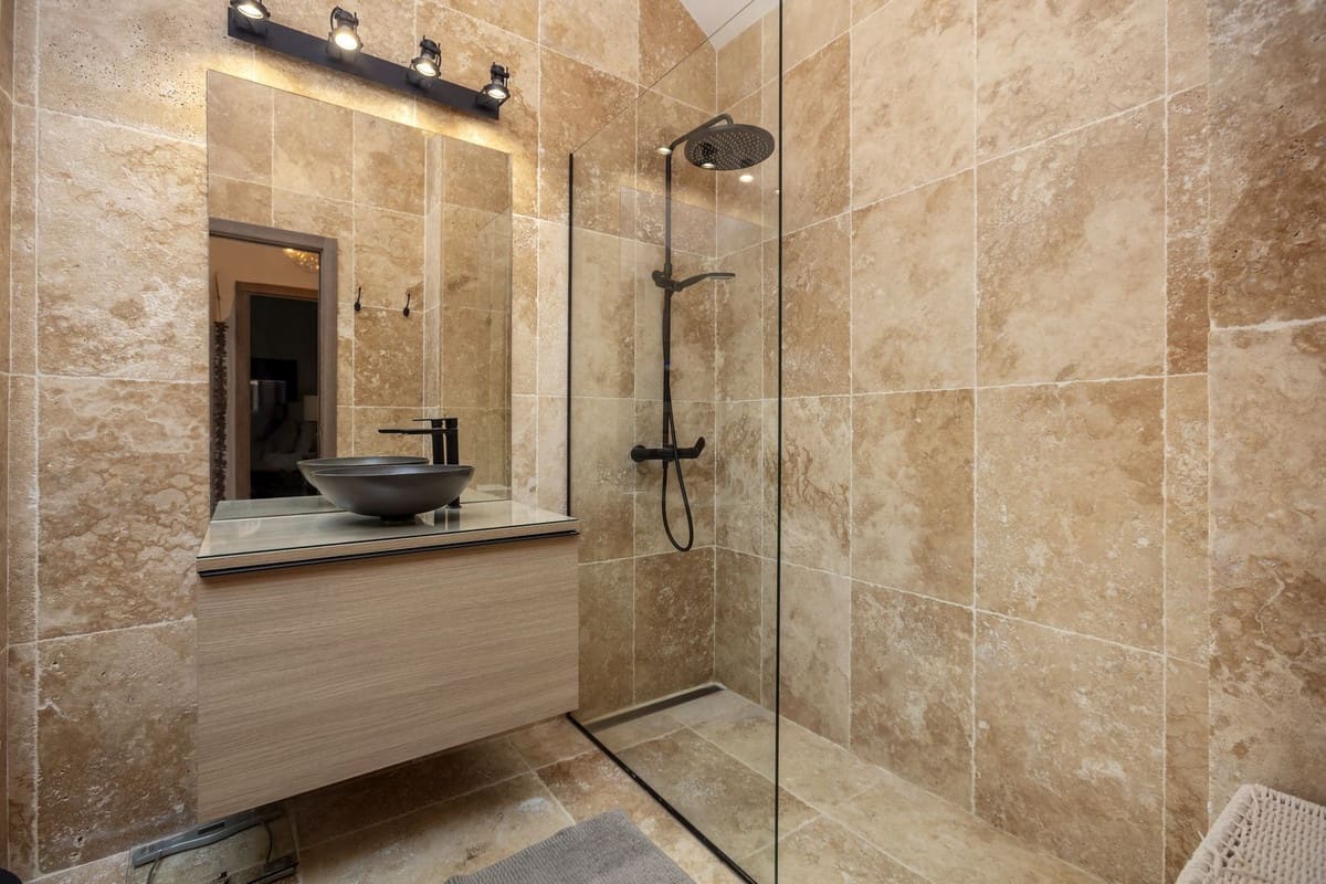 4 chambre Penthouse à vendre à Nueva Andalucia avec piscine - 995 000 € (Ref: 9542463)