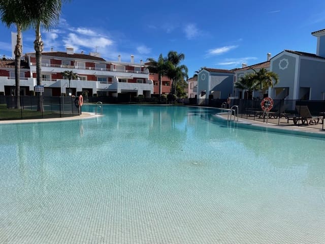 2 sypialnia Apartament na sprzedaż w El Paraiso, Estepona z basenem - 450 000 € (Ref: 9556182)