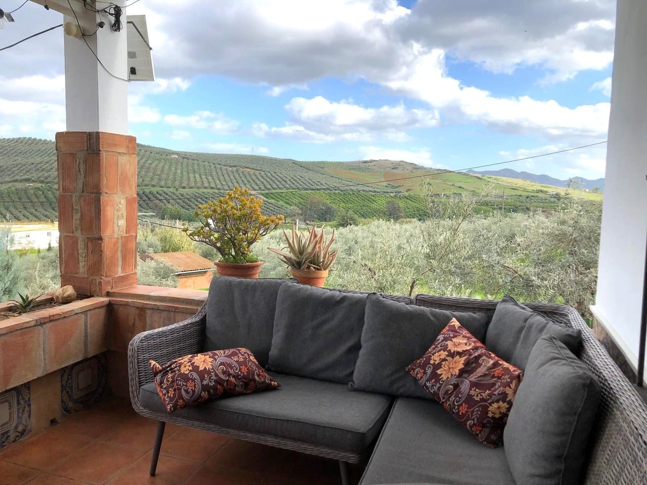 Chalet de 3 habitaciones en Alora en venta con piscina garaje - 375.000 € (Ref: 9588097)