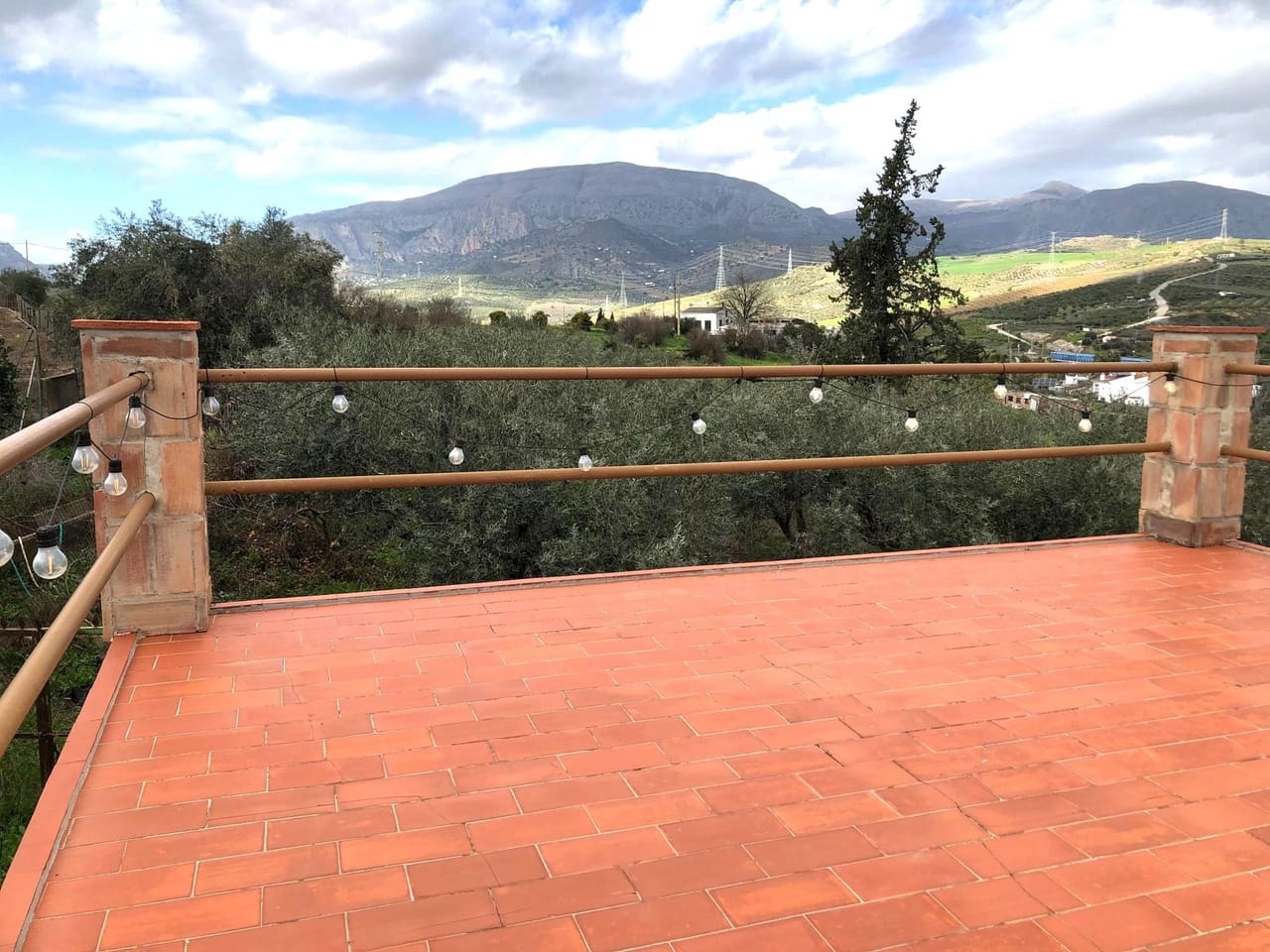 Chalet de 3 habitaciones en Alora en venta con piscina garaje - 375.000 € (Ref: 9588097)